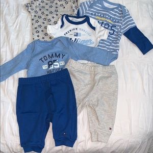 ⭐️ 3 for $15 ⭐️Tommy Hilfiger matching set
